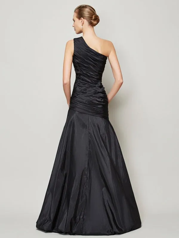A-Line/Princess One-Shoulder Sleeveless Pleats Long Taffeta Bridesmaid Dresses