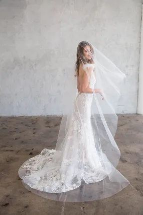 BEAU CHAPEL PLAIN VEIL WITH BLUSHER