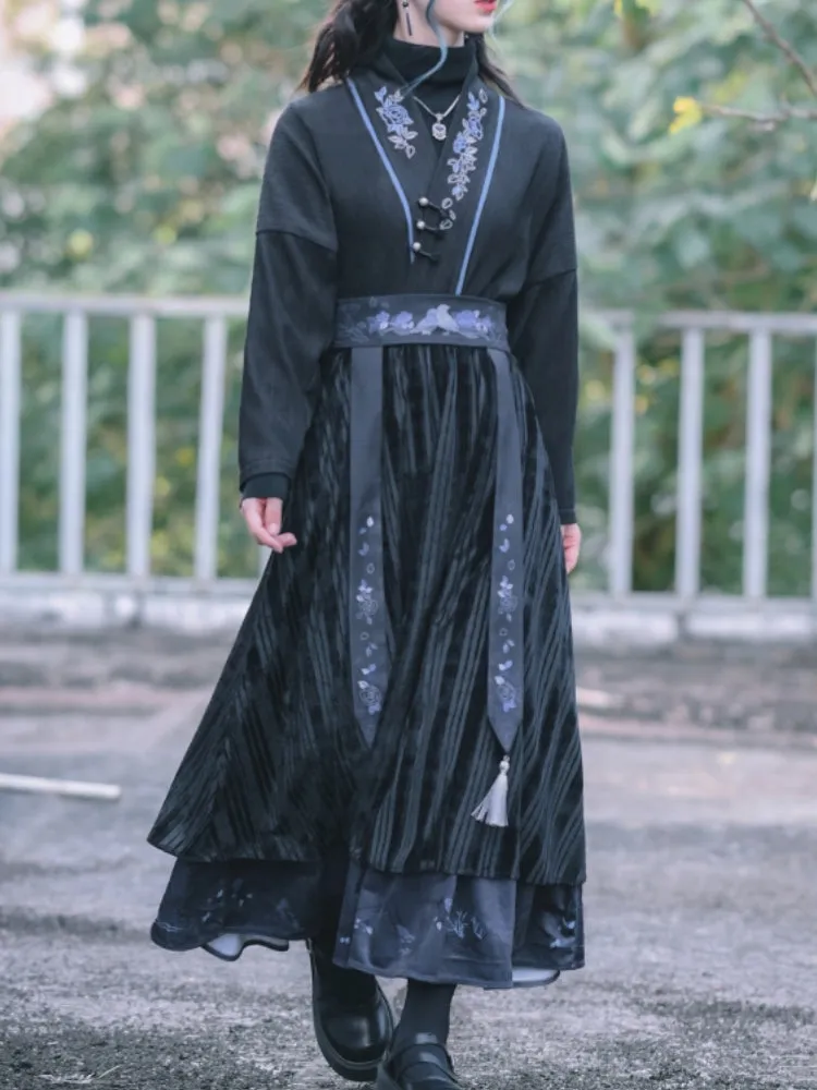 Chinese Style Embroidered Batwing Sleeve Shirt