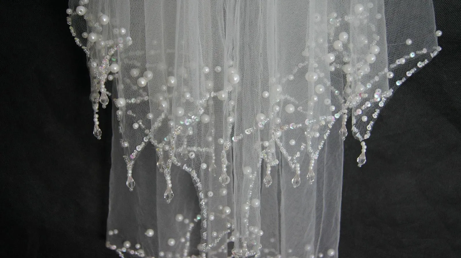 Crystal Edge Short Veil