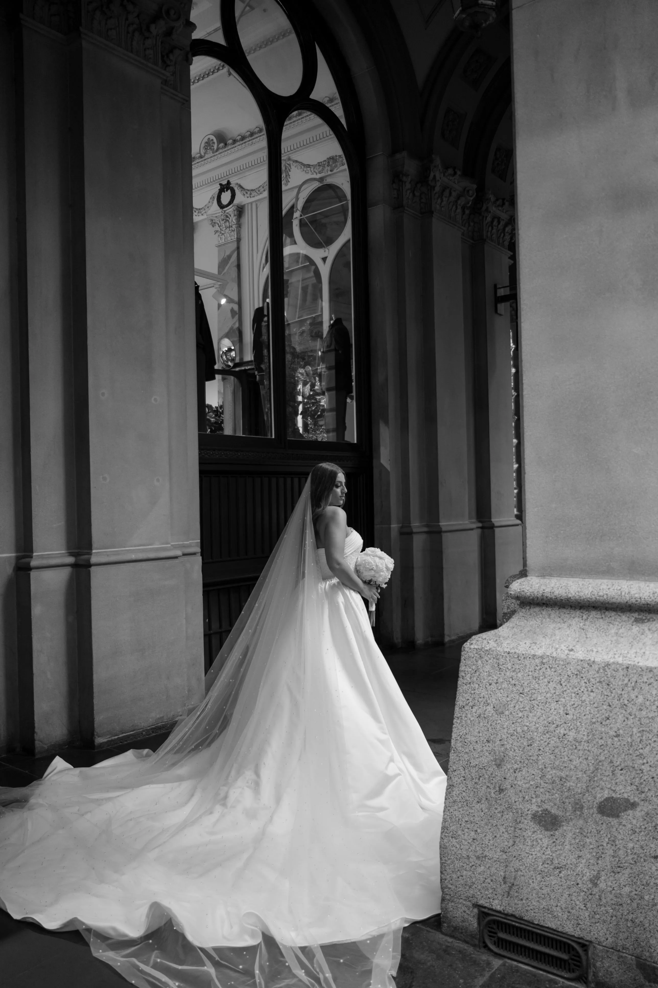 Indiana Pearl and Crystal Veil