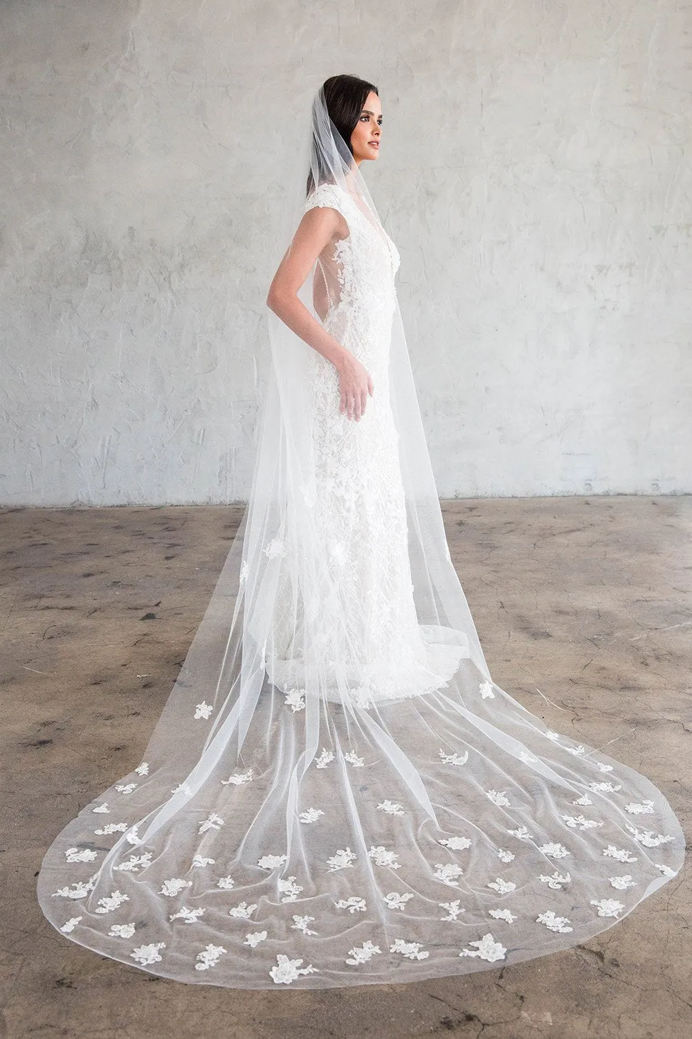 JULITA CATHEDRAL VEIL- SCATTERED LACE APPLIQUES