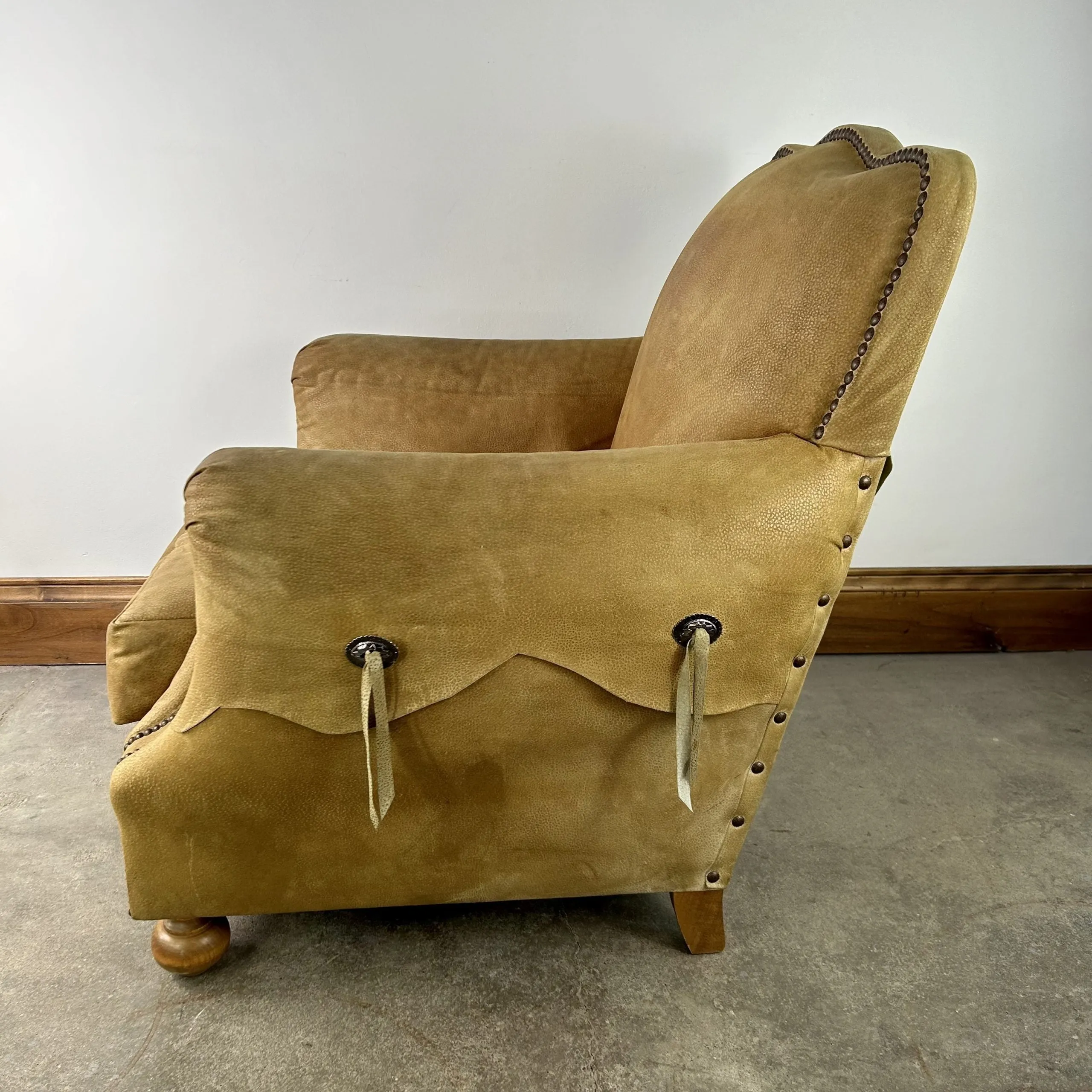 Lounge Chair, Pig Skin, Western Style, Bronze Nail Heads