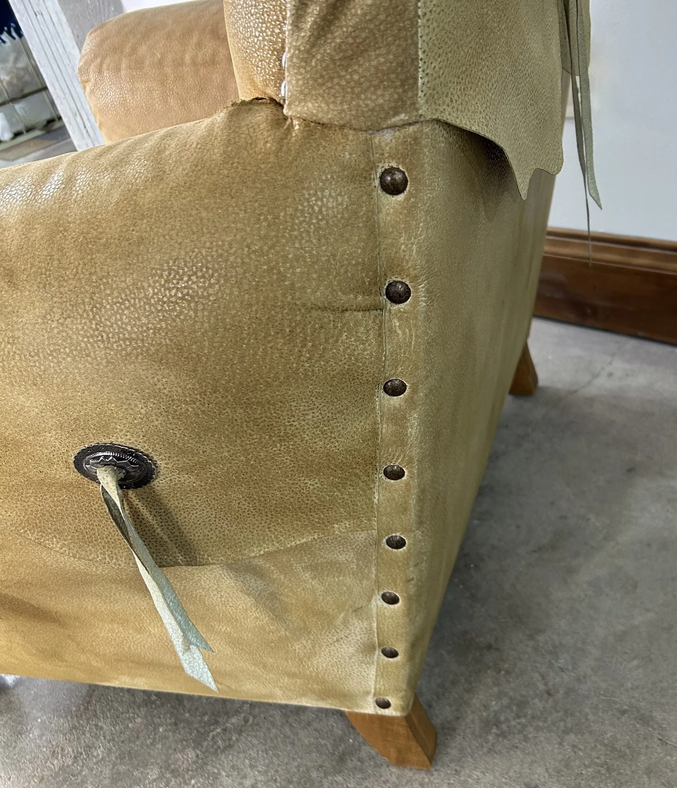 Lounge Chair, Pig Skin, Western Style, Bronze Nail Heads