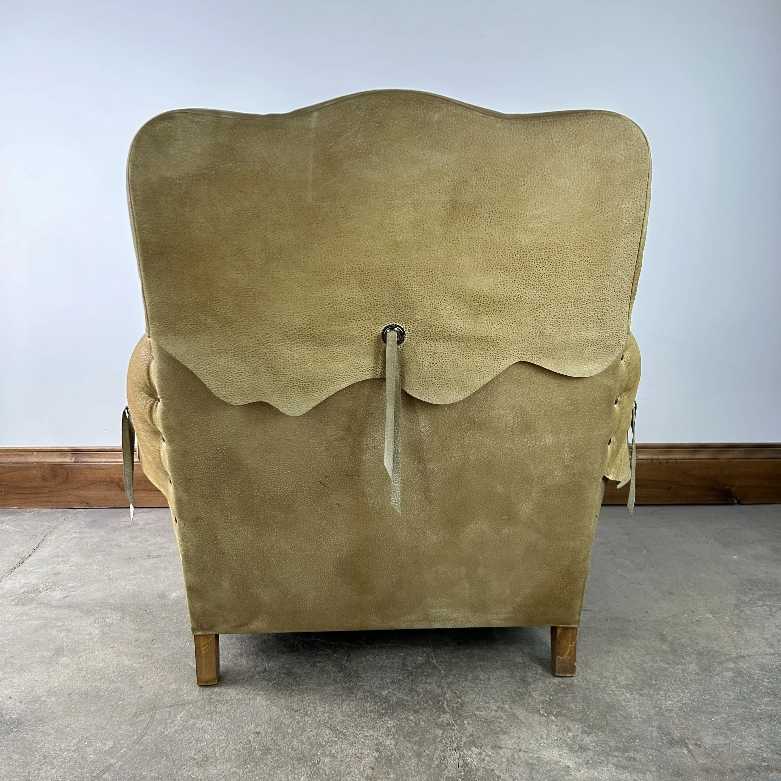 Lounge Chair, Pig Skin, Western Style, Bronze Nail Heads