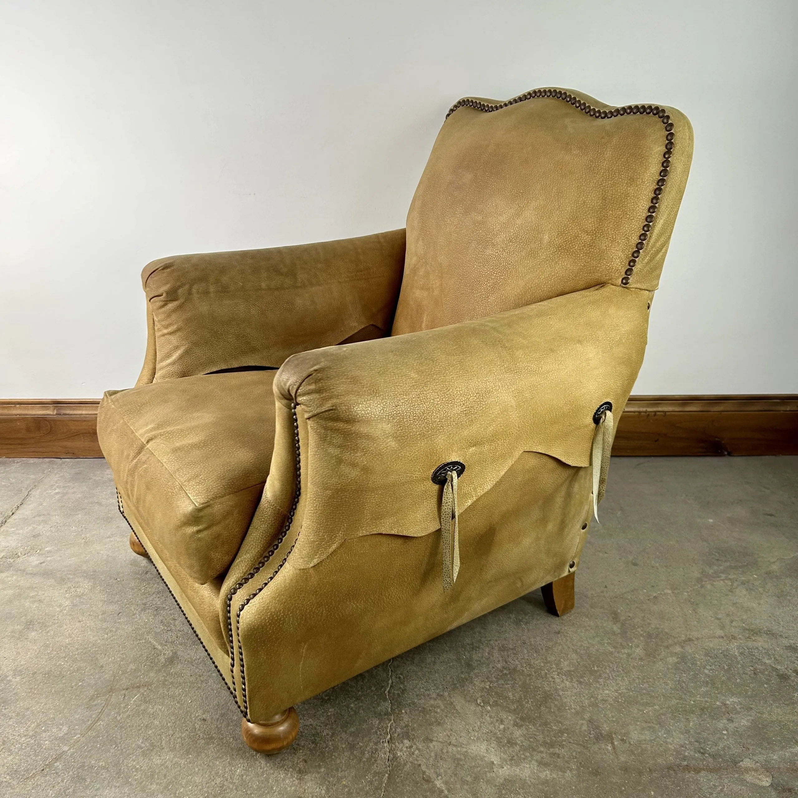 Lounge Chair, Pig Skin, Western Style, Bronze Nail Heads