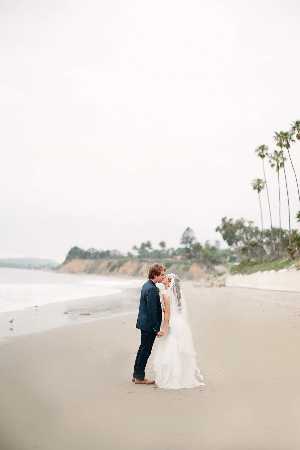 Mar Scalloped French Lace Juliet Veil in Ivory silk tulle