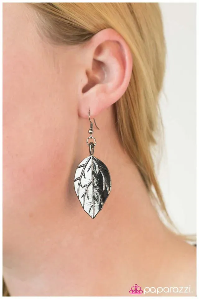 Paparazzi Earring ~ The Four Seasons - Black