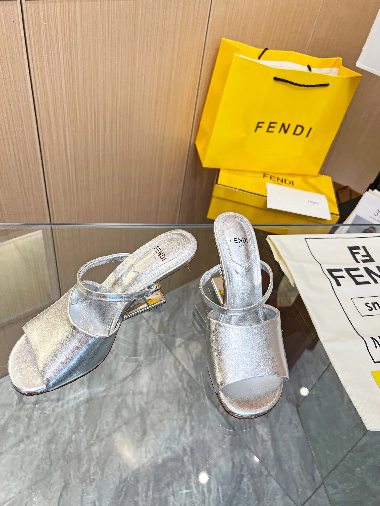 SE1149 FF First High-Heeled Sandals / Size5-11