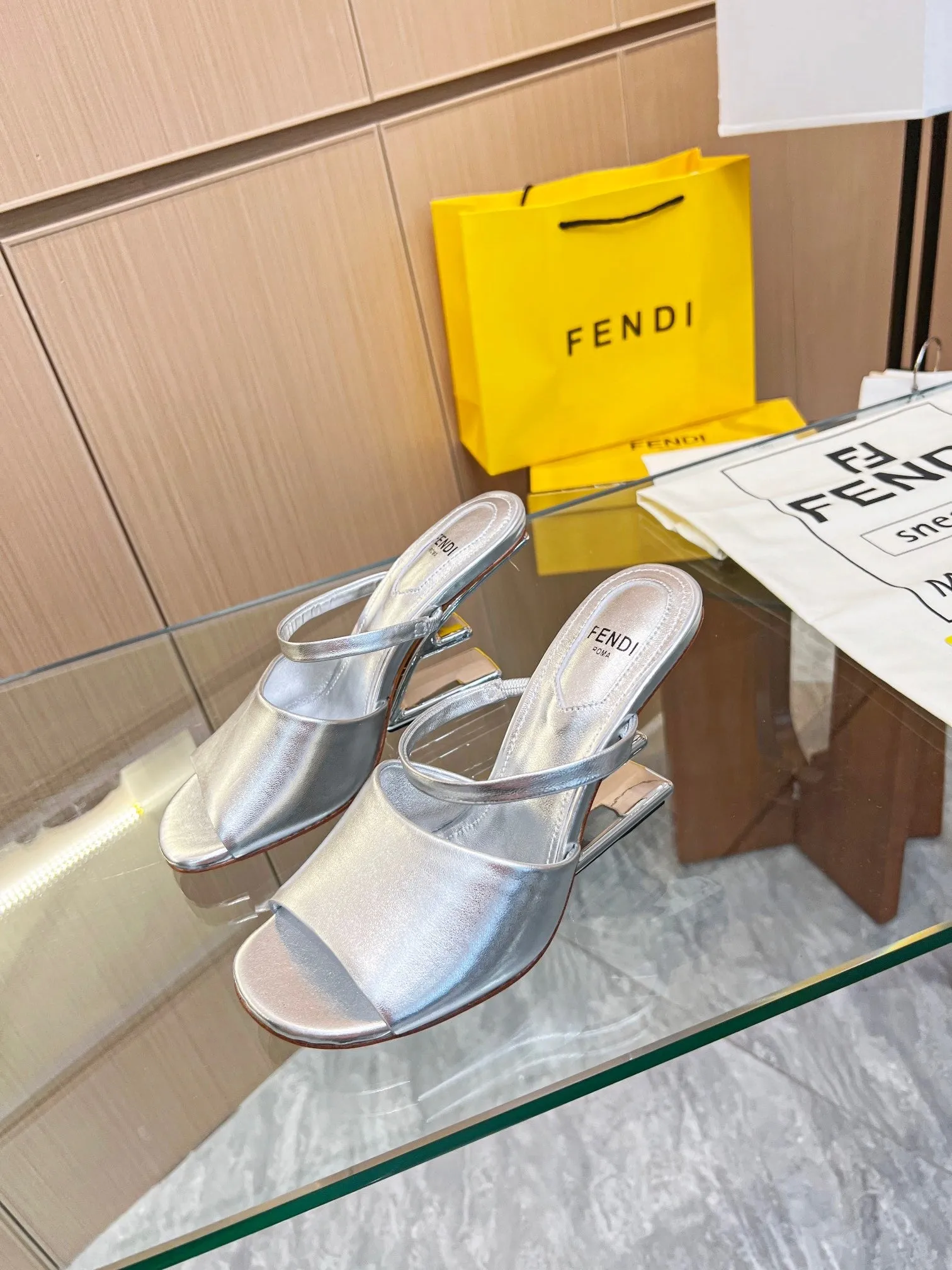 SE1149 FF First High-Heeled Sandals / Size5-11