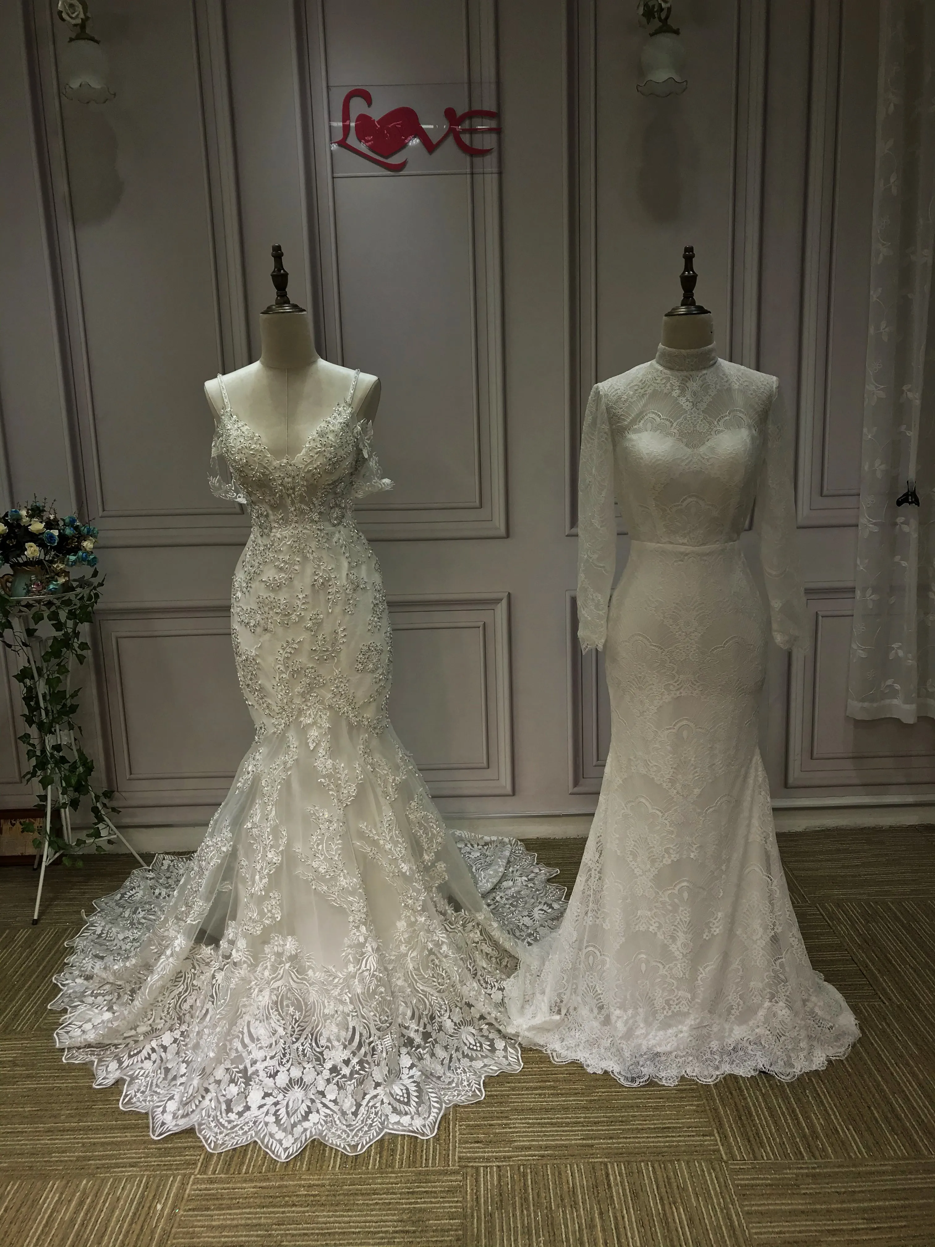 Spaghetti off shoulder lace appliques crystals rhinestones pearls beaded mermaid fit and flare wedding dress 2024