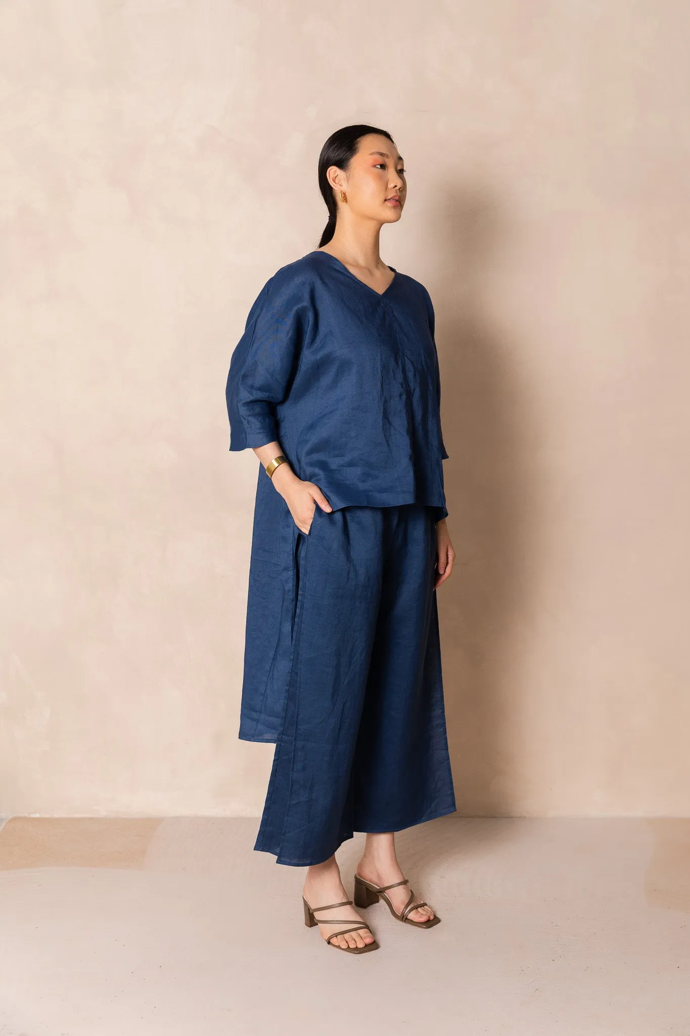 V-neck Blue Linen Casual Suit