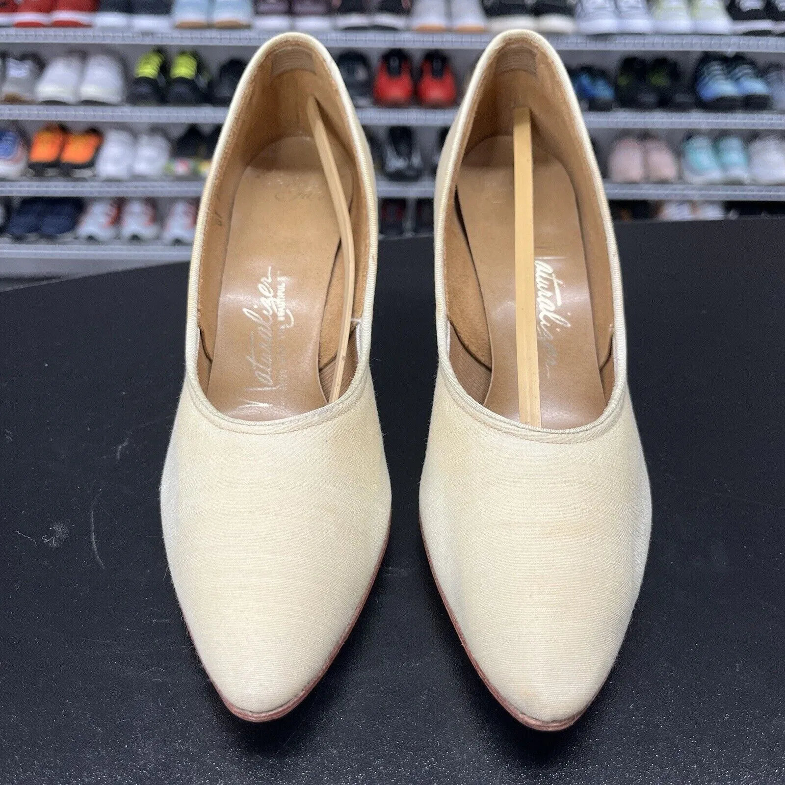 Vintage Naturalizer Women's White Peau De Soie Low Heel Cream Size 6.5