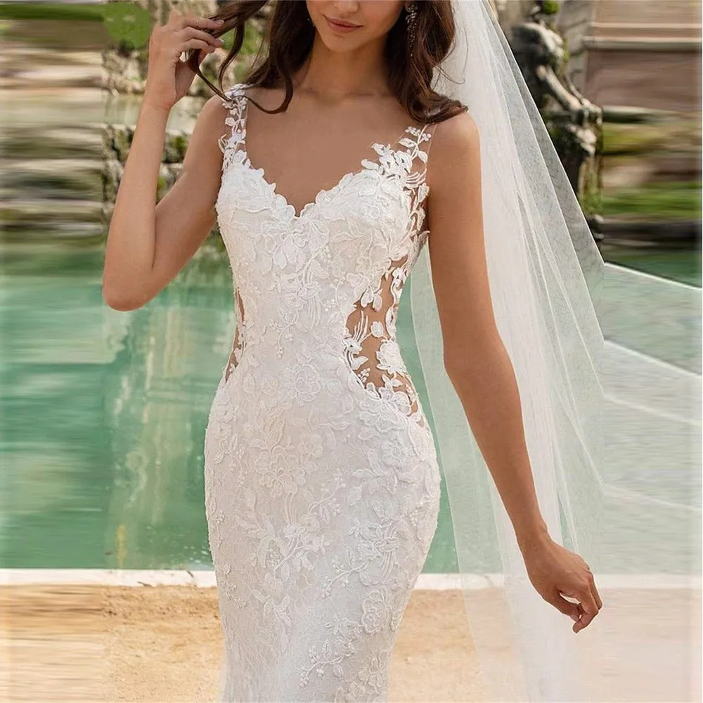Women's Sleeveless V-Neck Lace Appliques Wedding Dress