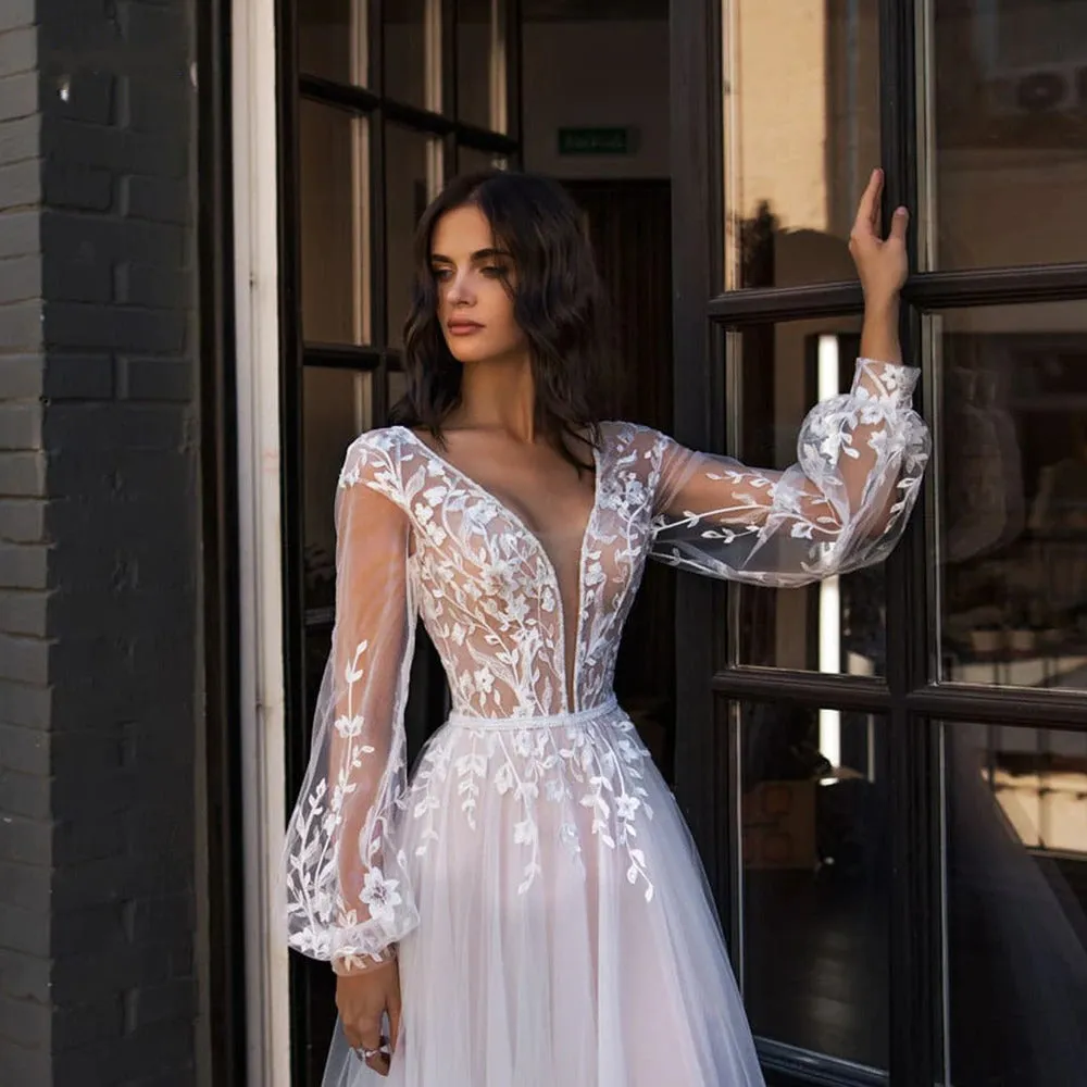 Women's V-neck Long Sleeved Lace Wedding Dress