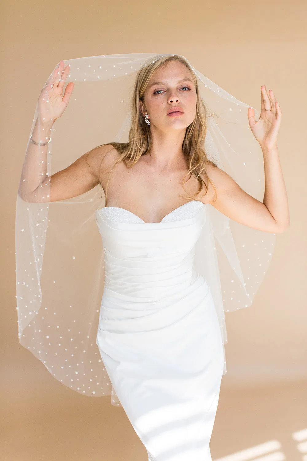 YARA FINGERTIP VEIL WITH BLUSHER EDGED WITH DENSE PEARLS